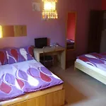 Farma Pensión 3*